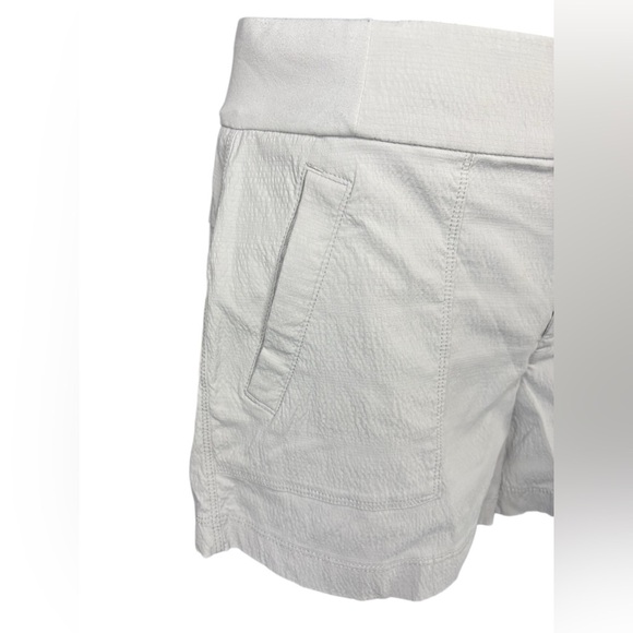 Athleta womens  gray shorts Stretch 4 Zipped Pockets Elastic Waist Athleisure - Picture 6 of 6